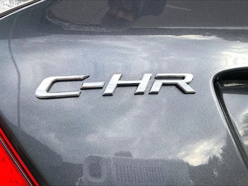 Certified 2018 Toyota C-HR XLE image 31