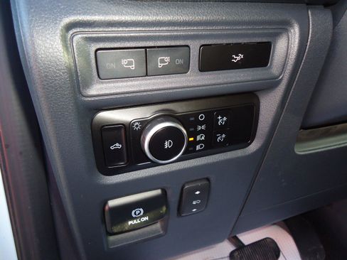 Used 2023 Ford F150 Lariat w/ Equipment Group 502A High image 17