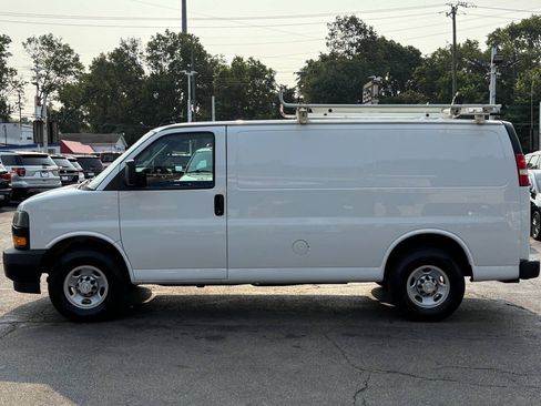 Used 2019 Chevrolet Express 2500 w/ Driver Convenience Package RWD image 5