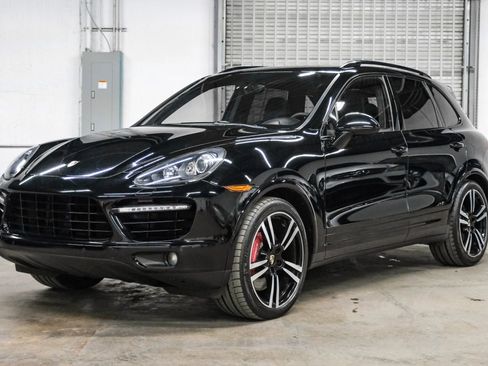Used 2014 Porsche Cayenne Turbo S AWD/4WD image 7
