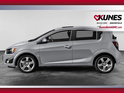 Used 2015 Chevrolet Sonic LT FWD image 4
