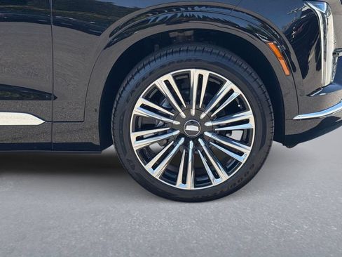 Used 2026 Cadillac Vistiq Premium Luxury AWD/4WD image 35