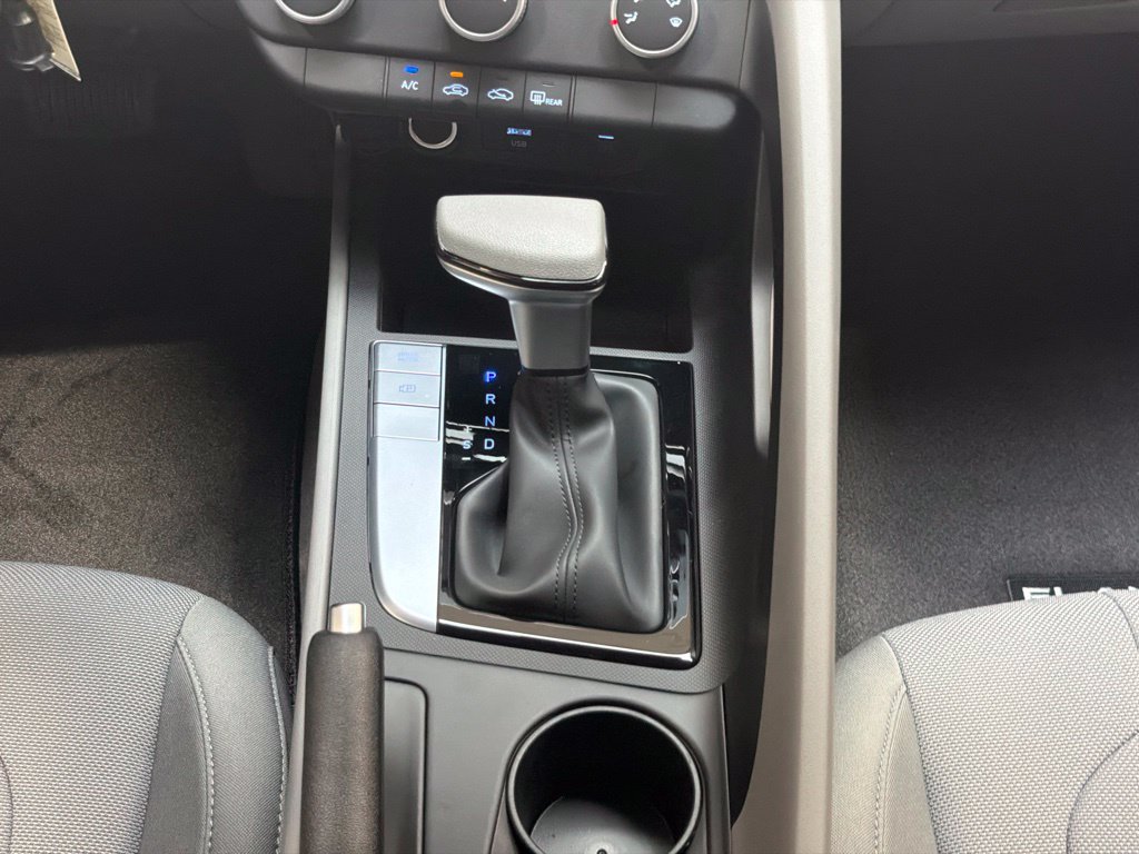 New 2026 Hyundai Elantra SE FWD image 16