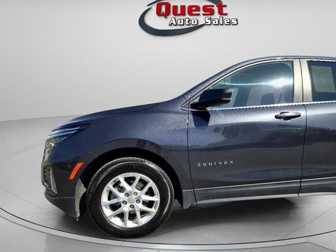Used 2023 Chevrolet Equinox LT image 2