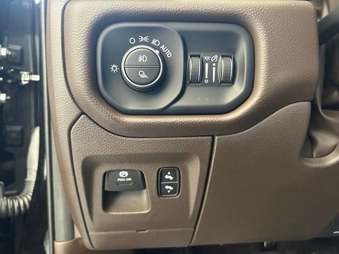 Used 2025 RAM 1500 Laramie AWD/4WD image 44