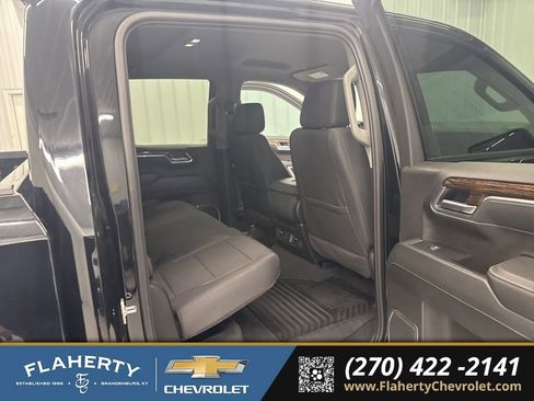 Used 2025 GMC Sierra 1500 Elevation image 15