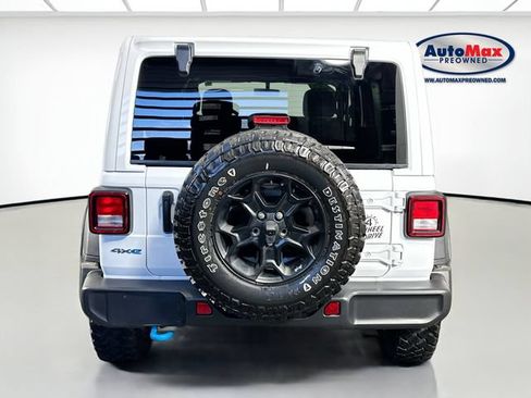 Used 2023 Jeep Wrangler Unlimited w/ Cold Weather Group AWD/4WD image 6