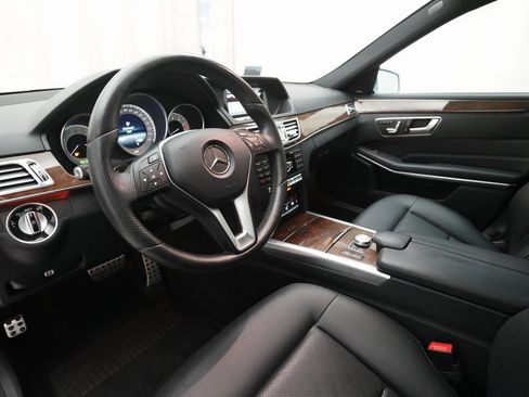 Used 2015 Mercedes-Benz E 350 4MATIC Sedan image 8