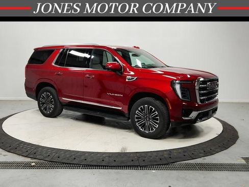 Used 2025 GMC Yukon Elevation RWD image 1