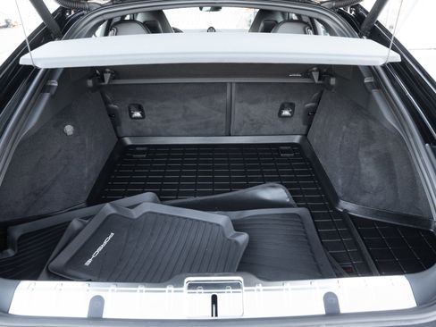 Used 2023 Porsche Panamera 4 image 34