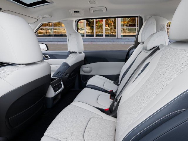 New 2027 Kia Carnival SX FWD image 18