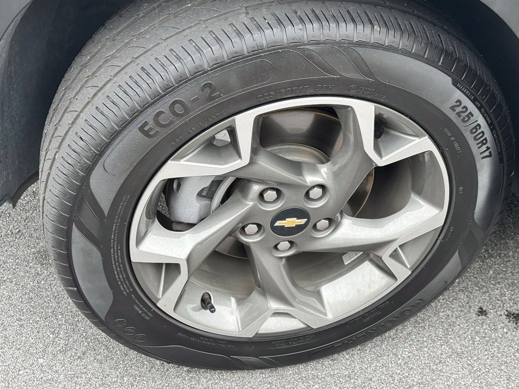 Used 2025 Chevrolet Trax LT FWD image 35