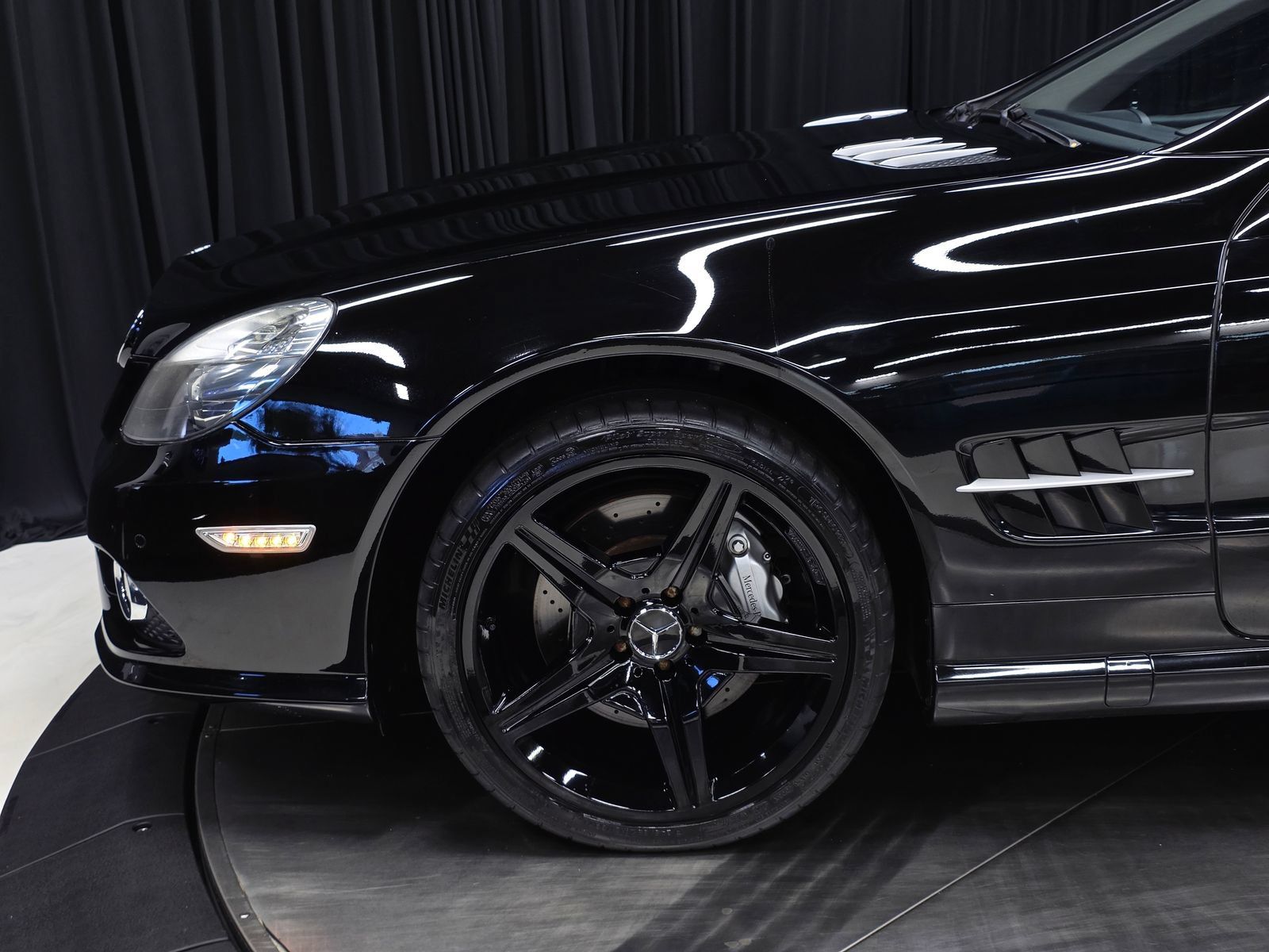 Used 2011 Mercedes-Benz SL 550 image 37