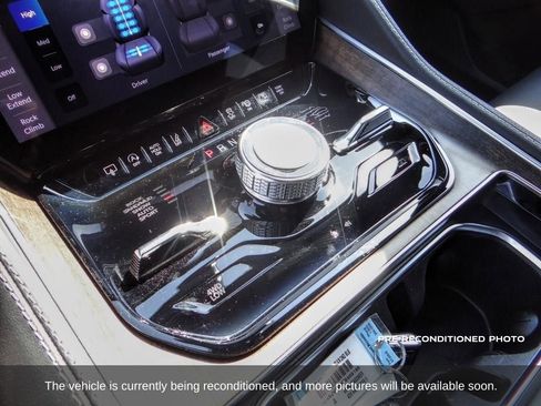 Used 2023 Jeep Grand Wagoneer Series II image 17