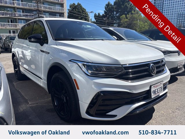 Certified 2024 Volkswagen Tiguan SE R-Line AWD/4WD image 1