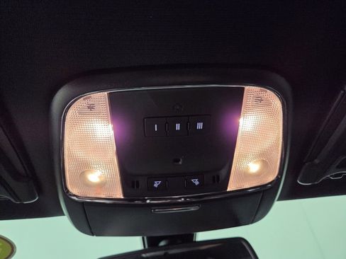 Used 2021 Dodge Charger SRT Hellcat w/ Navigation & Travel Group image 18