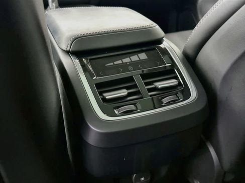 Used 2021 Volvo XC60 T5 Inscription w/ Protection Package Premier FWD image 13