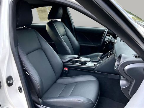 Used 2023 Lexus IS 300 w/ Premium Package RWD image 9