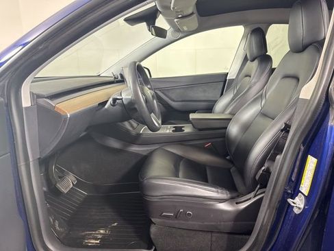 Used 2021 Tesla Model Y Long Range image 11