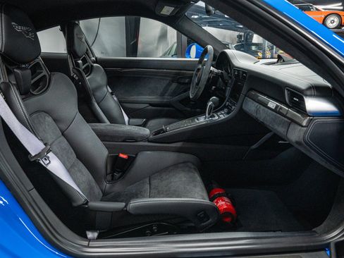 Used 2018 Porsche 911 GT2 RS RWD image 37