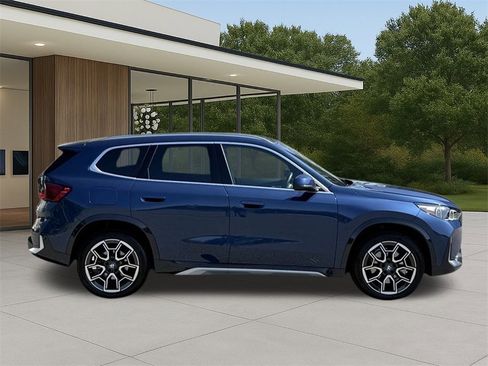 Used 2025 BMW X1 xDrive28i w/ Technology Package image 5