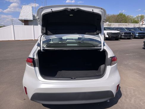 Used 2023 Toyota Corolla LE FWD image 11