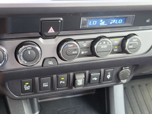 Certified 2023 Toyota Tacoma TRD Sport w/ Advanced Technology Package AWD/4WD image 22