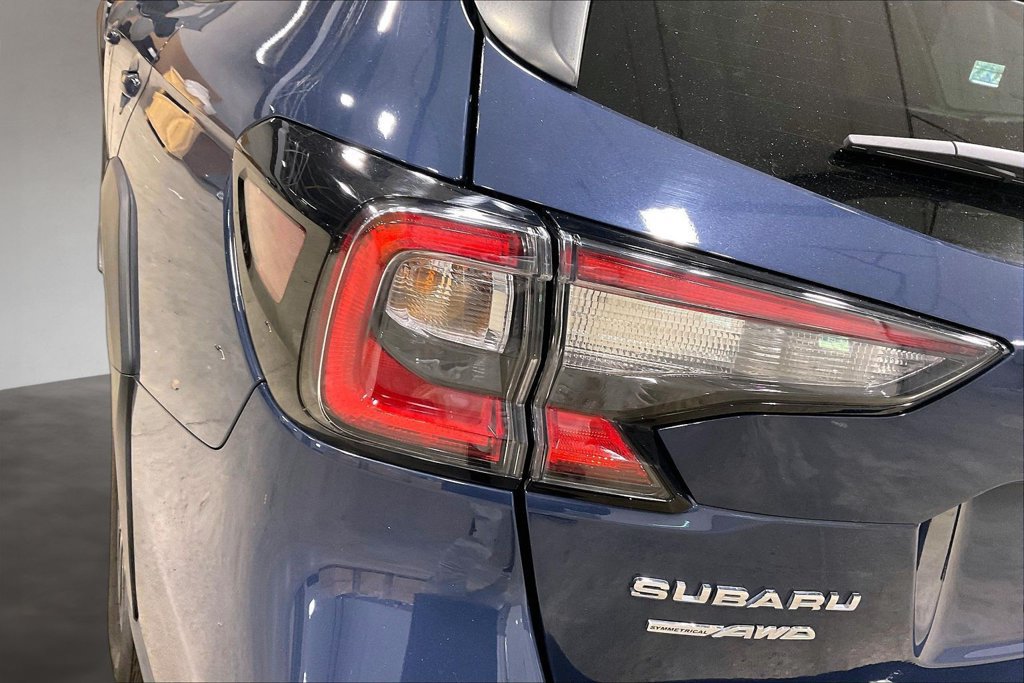 Used 2024 Subaru Outback Premium AWD/4WD image 24