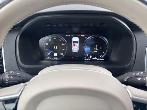 Used 2022 Volvo XC90 T8 Inscription Expression w/ Advanced Package image 7