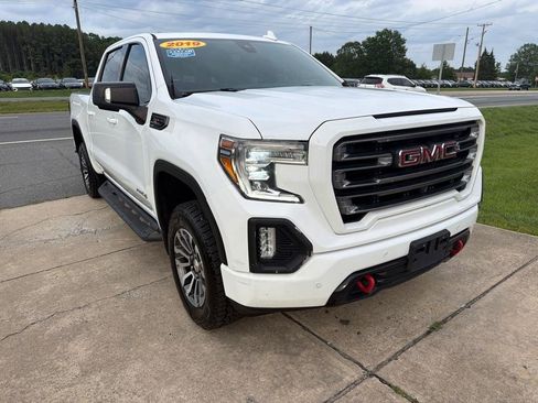 Used 2019 GMC Sierra 1500 AT4 w/ Technology Package AWD/4WD image 2