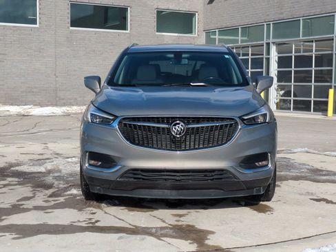 Used 2019 Buick Enclave Essence image 12
