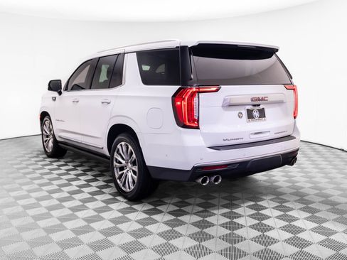 Used 2024 GMC Yukon Denali w/ Denali Reserve Package AWD/4WD image 3