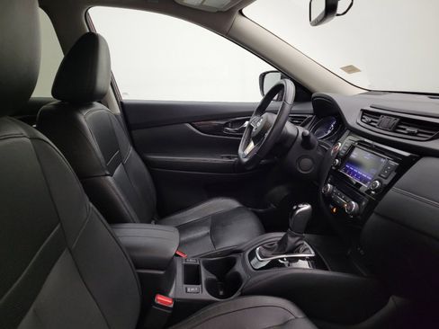 Used 2018 Nissan Rogue SL image 21