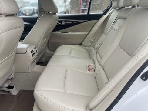 Used 2018 INFINITI Q50 Luxe w/ Essential Package (3.0T Luxe) image 17