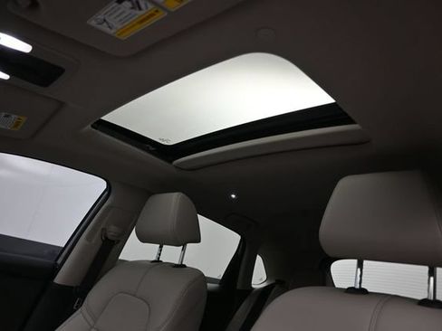 New 2026 Honda HR-V LX image 2