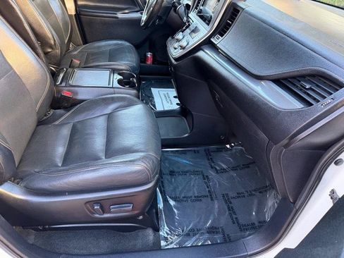 Used 2015 Toyota Sienna SE Premium FWD image 48