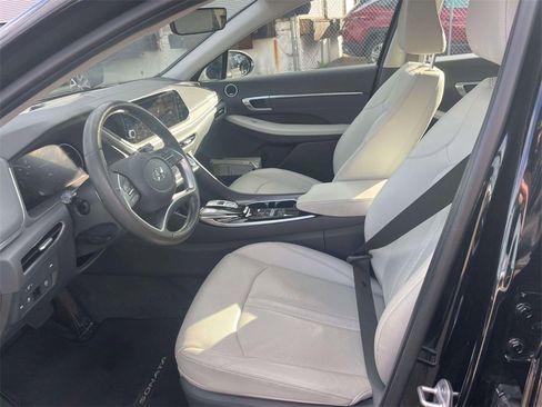 Used 2023 Hyundai Sonata Limited image 15