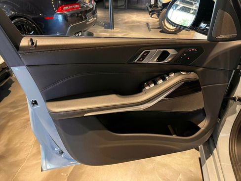 Used 2024 BMW X7 xDrive40i w/ M Sport Package AWD/4WD image 13