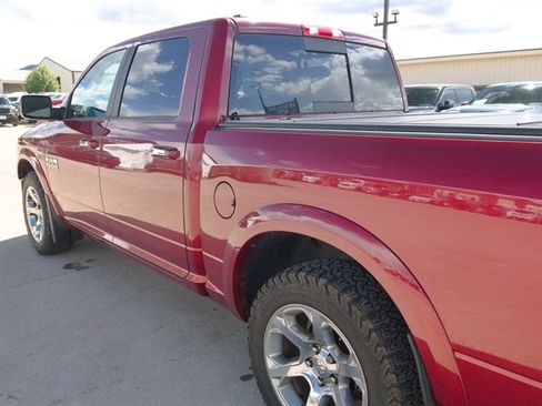 Used 2015 RAM 1500 Laramie w/ Convenience Group AWD/4WD image 9