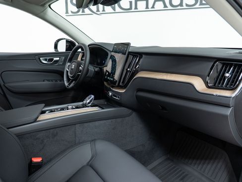 New 2026 Volvo XC60 B5 Plus w/ Protection Package Premier image 21