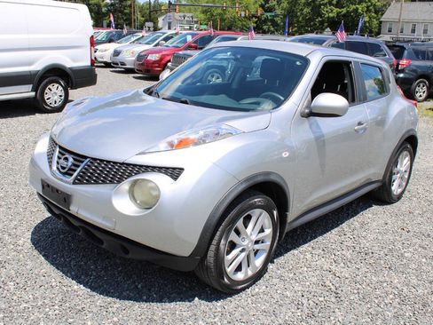 Used 2011 Nissan Juke S AWD/4WD image 2