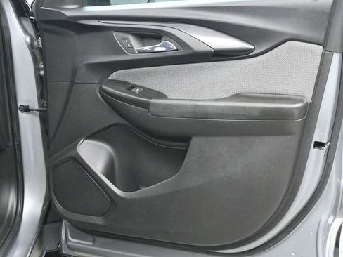 Used 2023 Chevrolet TrailBlazer LS image 9