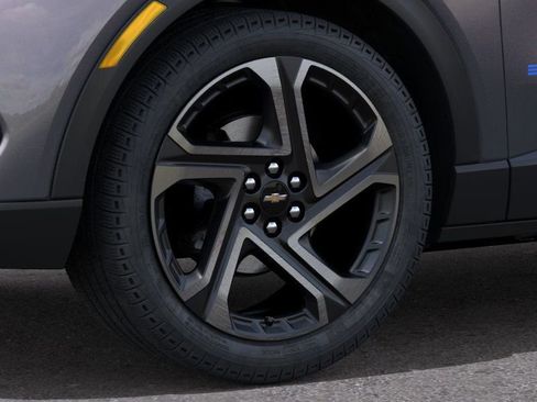 New 2026 Chevrolet Equinox EV LT w/ Convenience Package II image 9