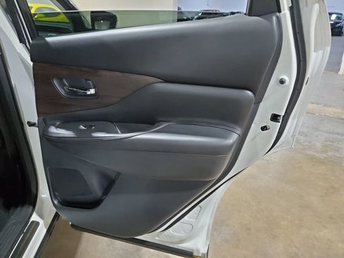 Used 2019 Nissan Murano Platinum w/ Cargo Package image 24