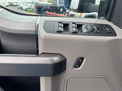 Used 2021 Ford F250 XLT w/ XLT Premium Package AWD/4WD image 11
