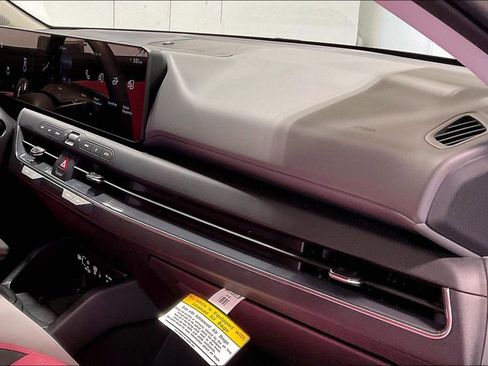 New 2025 Kia K4 EX image 18