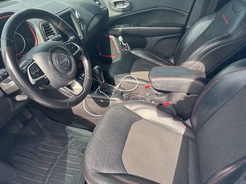 Used 2020 Jeep Compass Trailhawk AWD/4WD image 3