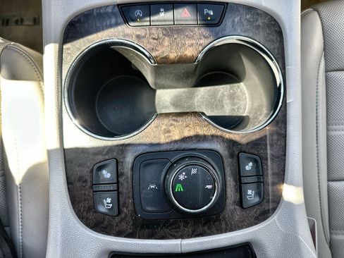 Certified 2023 GMC Acadia Denali w/ Denali Ultimate Package image 35