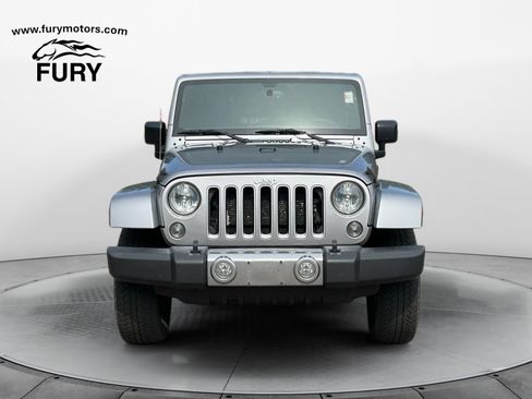 Used 2016 Jeep Wrangler Unlimited Sahara w/ Max Tow Package AWD/4WD image 9