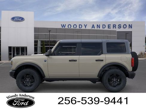 New 2025 Ford Bronco Big Bend w/ Black Diamond Package AWD/4WD image 3